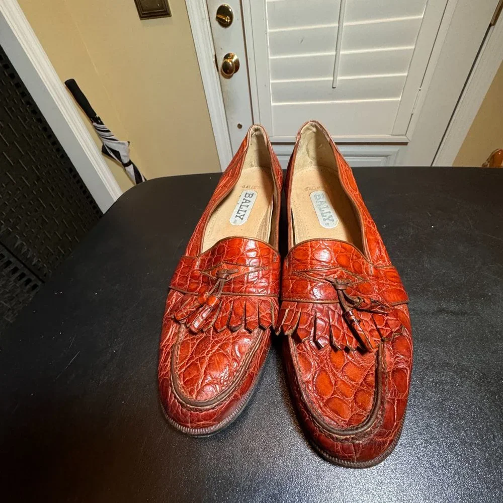 Bally  size 9.5 D  mens tan slip-on loafer